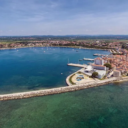 3 Bedroom Gorgeous In Novigrad بيت للعطل Karpinjan