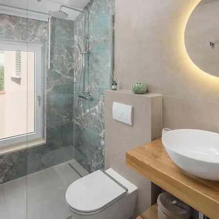 بيت للعطل 3 Bedroom Gorgeous In Novigrad Karpinjan