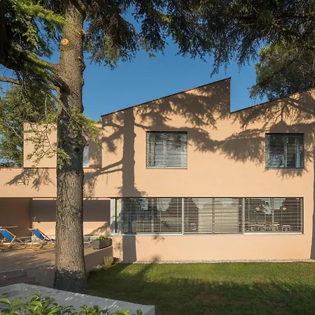 3 Bedroom Gorgeous In Novigrad *